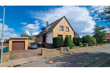 Freistehendes Einfamilienhaus mit Garage und Garten - Barsinghausen