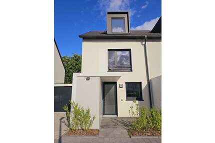 Haus zum Mieten in Oranienburg 2.175,00 € 145 m²