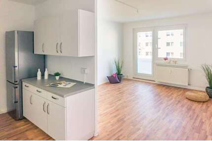 Wohnung zum Mieten in Chemnitz 322,00 € 55.07 m²