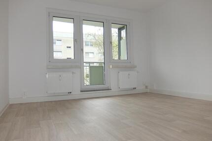 ++ 4-Zimmer-WEohnung im 1. Obergeschoss ++ Alles ganz nah ++ - Chemnitz Helbersdorf