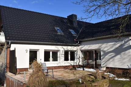 Haus zum Kaufen in Varmissen 349.000,00 € 200 m²