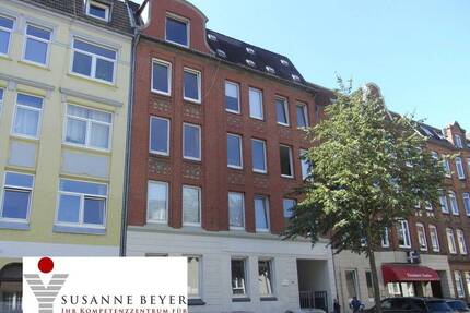 Kiel - Hassee: Gemütliche WG geeignete 3 Zimmer Mietwohnung mit Balkon im Hochparterre