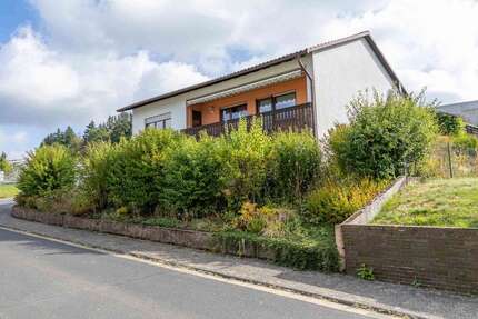 Haus zum Kaufen in Holzappel 169.000,00 € 122.35 m²