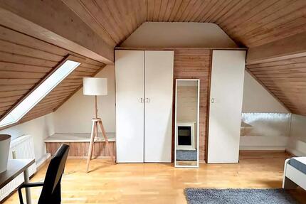 2 Freie Wg Zimmer ab sofort! - 450,00&nbsp;EUR Kaltmiete, ca.&nbsp; 141,00&nbsp;m&sup2; in Essen (PLZ: 45141) Stadtbezirk VI