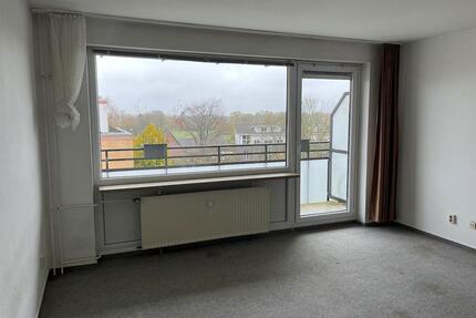 Freie 1-Zimmer-Wohnung mit Balkon und TG in begehrter Lage - Halstenbek