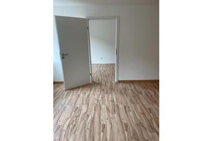 Moderne 2-Zimmer-Wohnung im 2.OG ab sofort zu vermieten! - Bad Brückenau