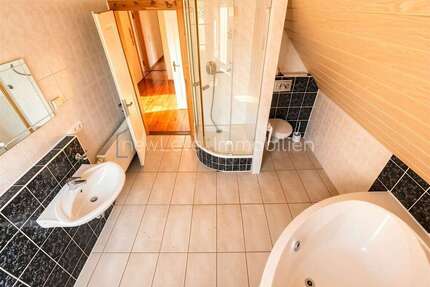 Haus zum Kaufen in Laichingen 560.000,00 € 328 m²