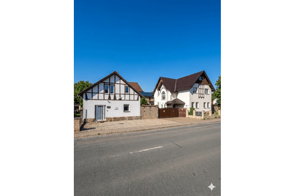 2.000 m² Grundstück! + EFH mit Einliegerwohnung & Scheune – enormes Potenzial! - Arnstadt Rudisleben