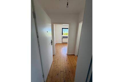 Charmante 1 Zimmer DG-Wohnung in Mülheim-Mintard - Mülheim an der Ruhr Linksruhr