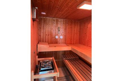 Dachgeschosswohnung, Sauna, Kamin, Balkon, Klima - Lembruch