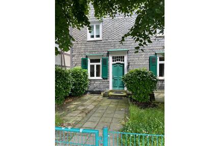 **Rustikale, renovierte Erdgeschosswohnung mit kleinem Gärtchen im Fachwerkbau in Kreckersweg** - Wermelskirchen