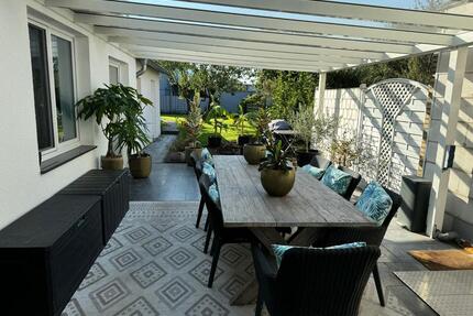 Riesiges, modernes Ein- bis Zweifamilienhaus mit Baugrundstück - Alsdorf