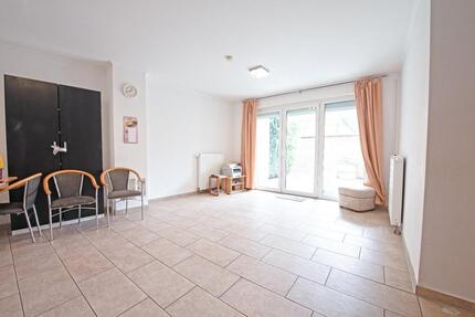 WG-Zimmer in 2er Frauen-WG | Garten | SykeBarrien