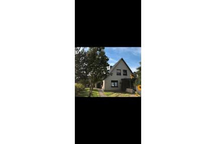 Erdgeschoss Wohnung in Holssel - 860,00&nbsp;EUR Kaltmiete, ca.&nbsp; 90,00&nbsp;m&sup2; in Geestland (PLZ: 27607)