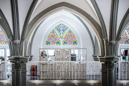 Flex Desk 242 - Modernes Coworking in der historischen Kirche Konstanz