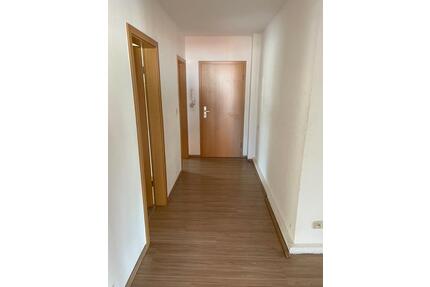 Gepflegte Dreiraumwohnung im Zentrum von Neugattersleben - Nienburg (Saale)