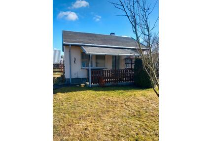 Bungalow in kleingartenanlage - 11.500,00&nbsp;EUR Kaufpreis, ca.&nbsp; 30,00&nbsp;m&sup2; in Niederwiesa (PLZ: 09577)