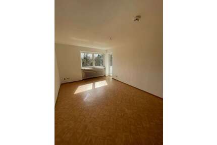 Wohnung zum Mieten in Regensburg 609,60 € 74.89 m²