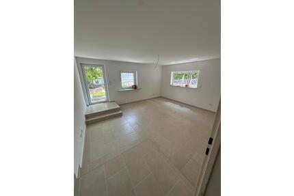 Kernsanierte 2,5-Zimmer-Wohnung mit Gartenzugang - Königstein im Taunus