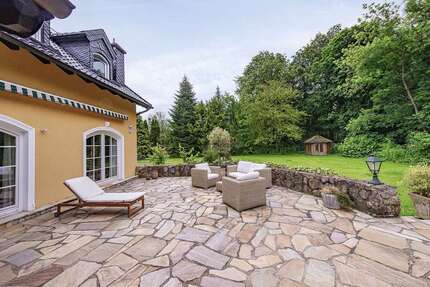 Haus zum Kaufen in Leichlingen 1.385.000,00 € 215 m²