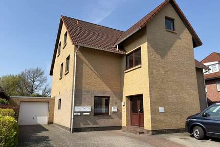 Haus zum Kaufen in Varel 467.000,00 € 296 m²