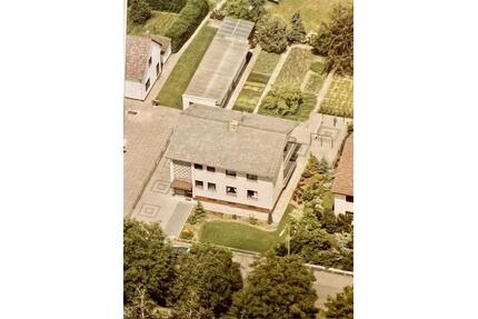 Zweifamilienhaus mit großem Garten oder zusätzlichem Bauplatz - Einhausen