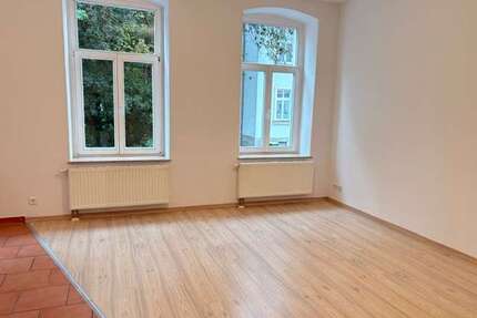 Wohnung zum Kaufen in Zwickau 65.000,00 € 63.39 m²