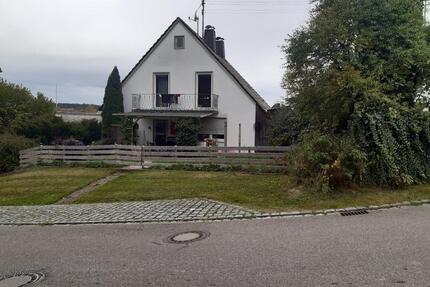 Haus, mit An-Aus-Neubaupotential - Fischach