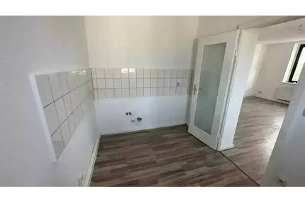 Wohnen im Dachgeschoss - 3-Raumwohnung - - Chemnitz Lutherviertel