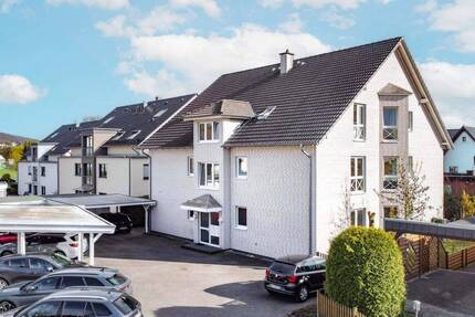 Modernes Wohnen in attraktiver Lage: 3-Zimmerwohnung mit Terrasse und 2 Stellplätzen in BI-Quelle - Bielefeld