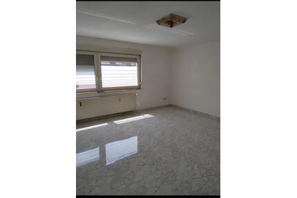 2 Zimmer Küche Bad Terrasse in Wiebelskirchen - Neunkirchen Heinitz