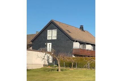 75qm Maisonette Whg, Balkon, sep Eing, Garage, Meschede-Eversberg