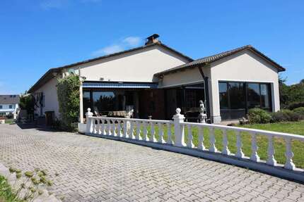 Haus zum Mieten in Hengersberg 2.000,00 € 160 m²