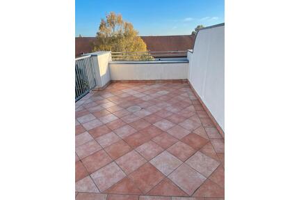 Sonniger DG-Traum mit großer Terrasse in der Bahnhofsvorstadt - Brandenburg an der Havel