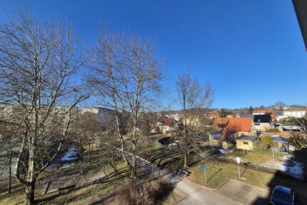 Wohnung mit Einbauküche und schönem Ausblick - zum Sondermietpreis!!!! - Hohenstein-Ernstthal