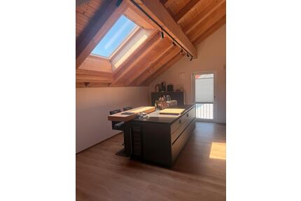 Moderne 4-Zimmer-Maisonette-Wohnung mit hochw. Ausstattung - Unterneukirchen