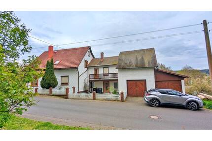 Einfamilienhaus mit Blick auf die umliegenden Gewässer. - Schleusingen Hinternah