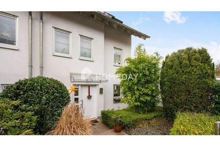 Exklusives Wohnen am Waldrand in Stuttgart-Schönberg - hochwertige DHH mit über 250 m² Nutzfläche