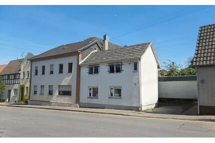 Sanierungbedürftiges kleines Haus - Grafschaft