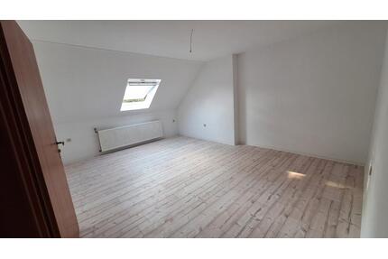 Moderne DG Wohnung 4ZKB 85qm - 750,00&nbsp;EUR Kaltmiete, ca.&nbsp; 85,00&nbsp;m&sup2; in Steimel (PLZ: 57614)