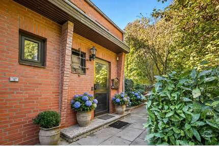 Haus zum Kaufen in Lübeck 155.000,00 € 115 m²