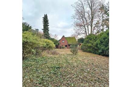 Großes Baugrundstück in Hanglage - Hamburg Hummelsbüttel