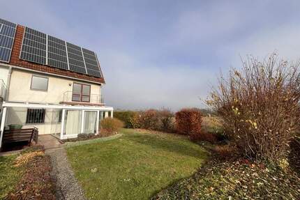 VERKAUFT ! Freies Unverbautes 6-Zimmer Reihenendhaus mit Garten in Neutraubling