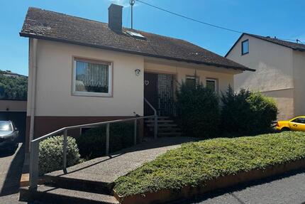 Einfamilienhaus mit traumhaftem Garten - Idar-Oberstein