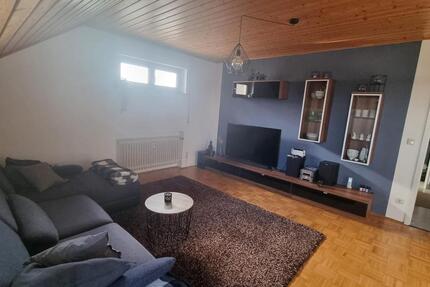 3 Zi.-DG-Whg. mit Balkon, Einbauküche u. Garage - Höchstadt-Ost - Höchstadt an der Aisch