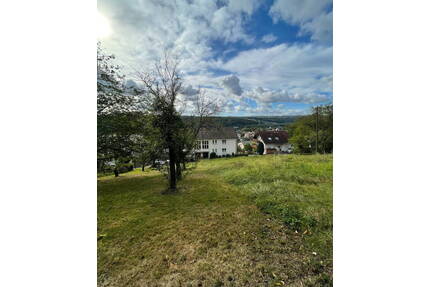 Hanggrundstück mit Panoramablick über Eutingen - 444 m² in Pforzheim - Pforzheim-Eutingen