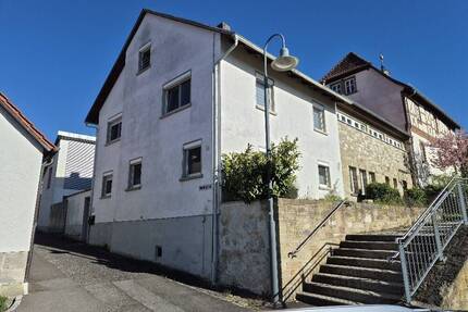 Familie gesucht - gepflegtes Ein-Zweifamilienhaus in Großbardorf