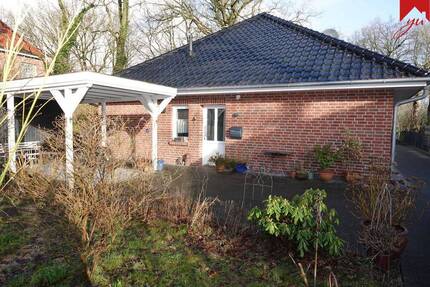 Wohnen im Grünen: Bungalowhälfte zur Miete in ruhiger Lage von Aurich - Egels!