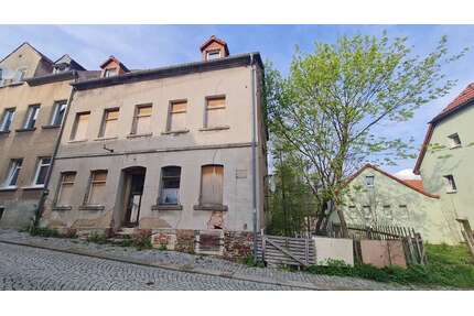Haus zum Kaufen in Großschirma-Siebenlehn 25.000,00 € 163 m²