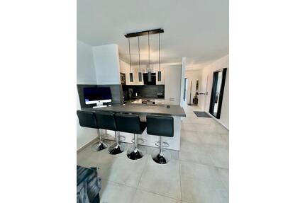 Moderne 2 Zimmer Wohnung kernsaniert, Balkon, EBK, TG optional - Laichingen